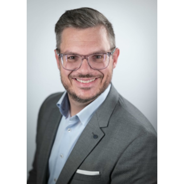 Dr Sven  Gallasch 
